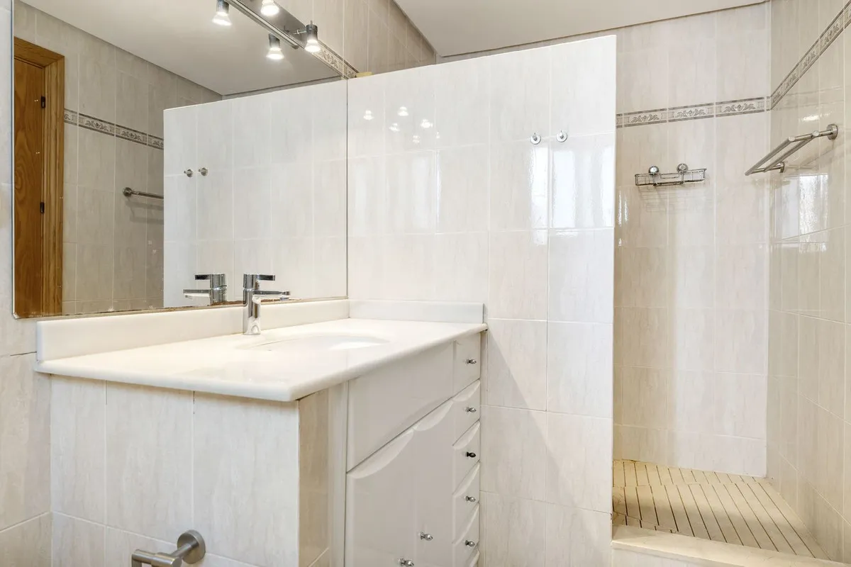 74d91e11-f920-4211-a821-13d1408a07ab