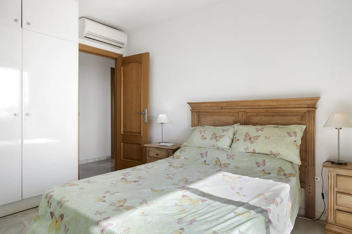 94063186-95e3-413a-b068-da72d6b37a7d