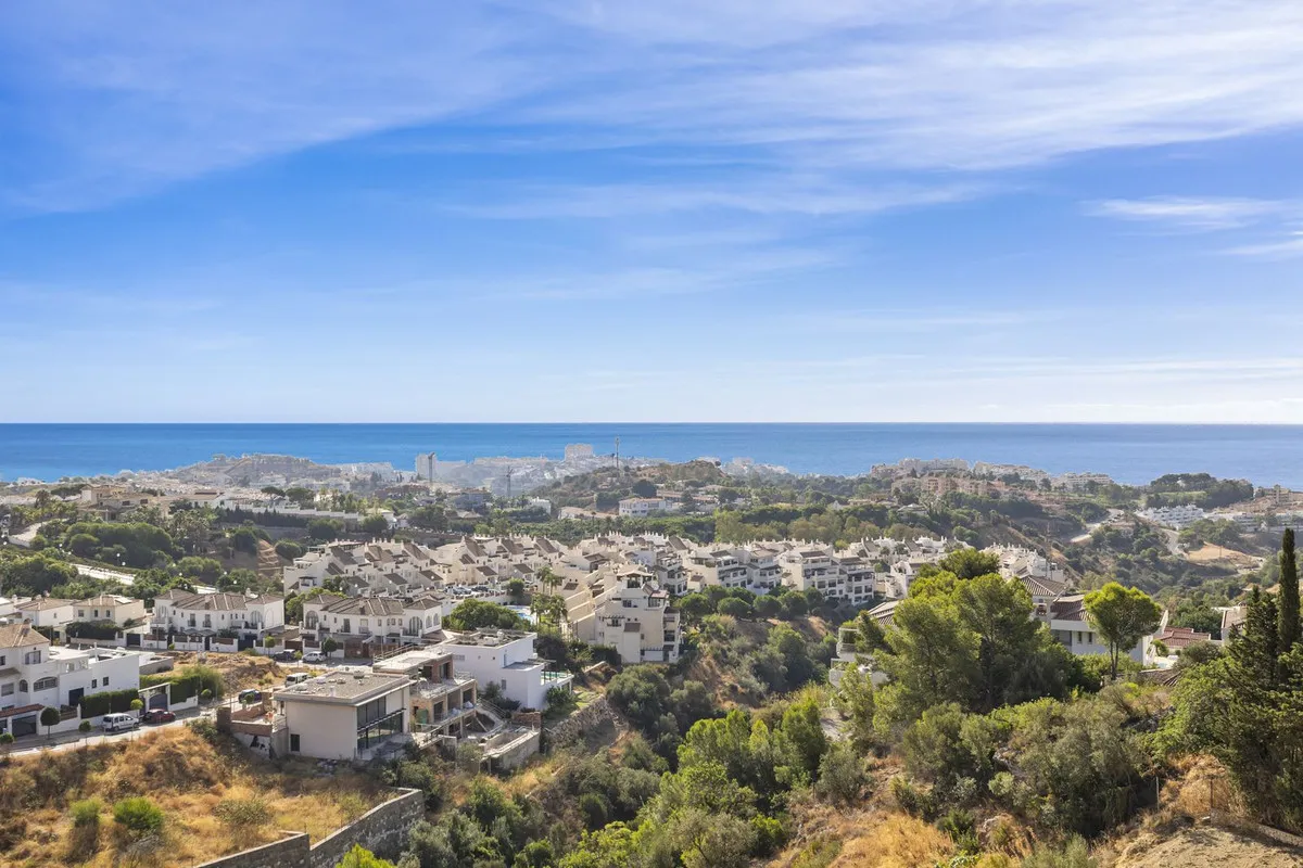 a1759129-08bf-4049-8492-26219d86e4a9