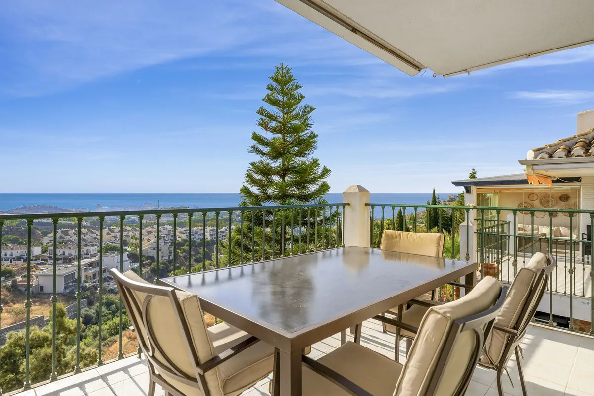 c83639f5-3b60-42e9-b8d3-c4031c49994e