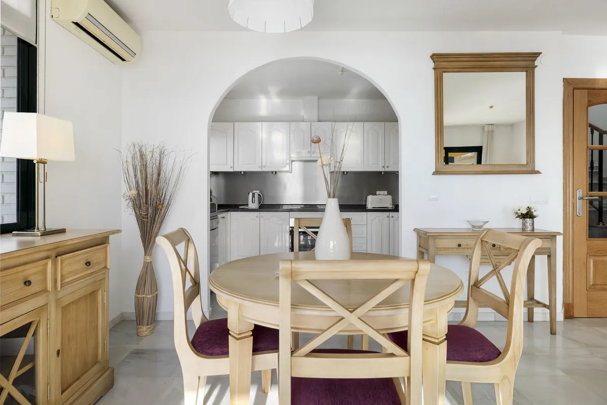 ebbc30e8-467f-48c5-a650-b8914bf5752e