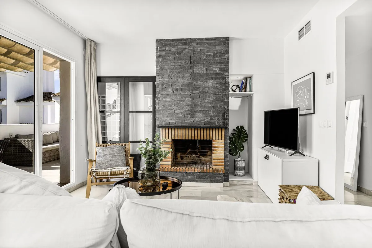 843e9e84-bfa1-425d-837e-74726c28e928