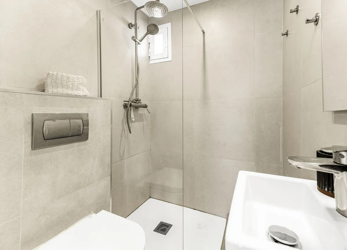 aa2cc7e1-afa2-487c-bce4-71936dd431c3