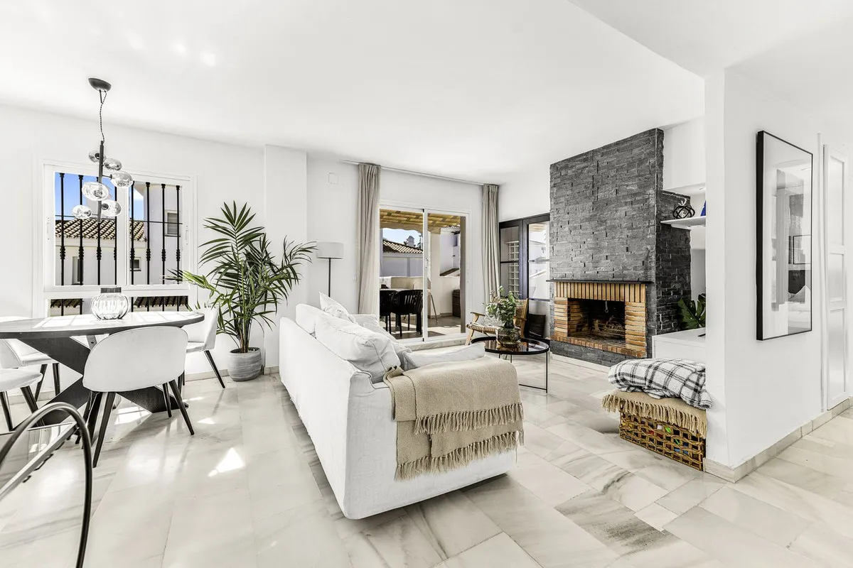 dcb02ba5-b4eb-4d47-ba27-459f1cfdee00