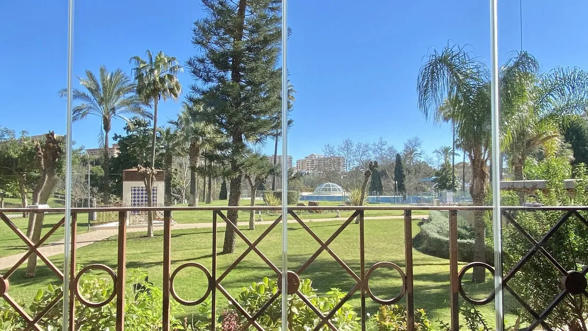 4a1a206e-4b7c-4728-ba3d-268e31a02802