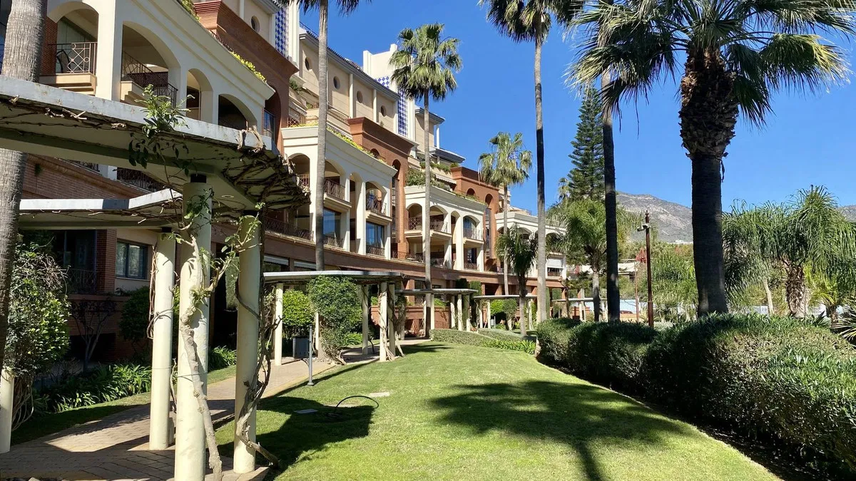 6d2c9233-5436-47cd-951d-9eaa235ba0b3