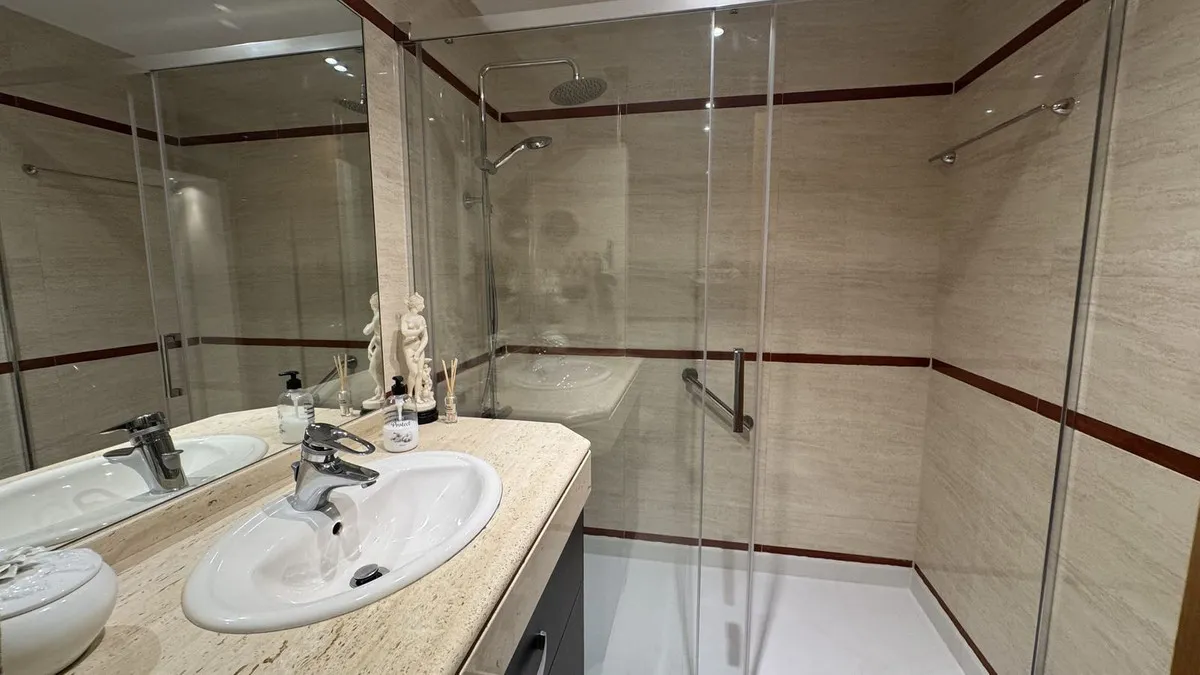 a064439d-289a-48f0-acf9-304d446ca5d5