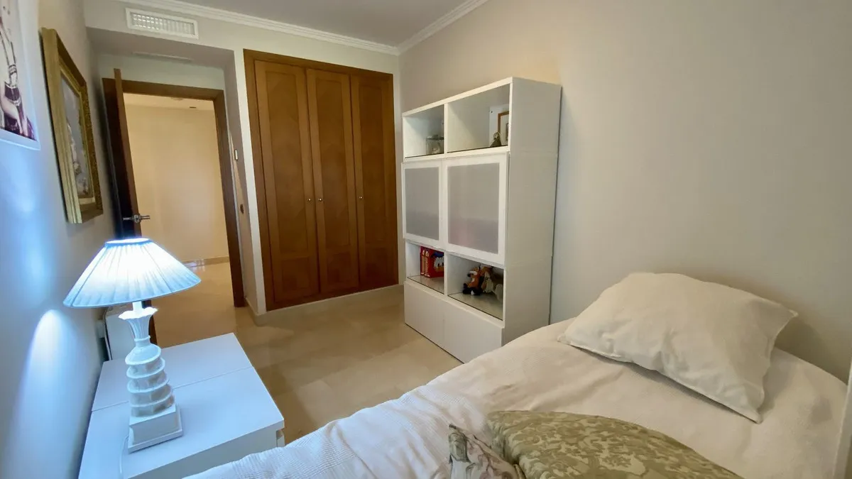 e7958b71-d78e-4df8-8f5e-7a96f1d4a7ff