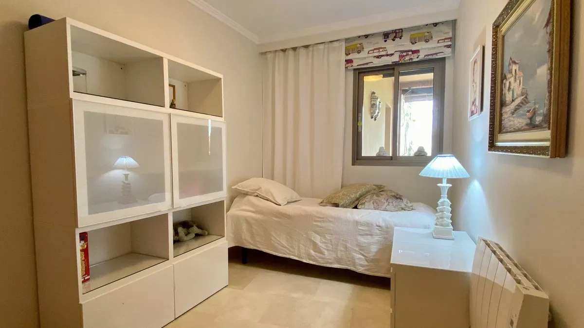 e9d93873-0992-45f7-ae2b-fbc94d065288