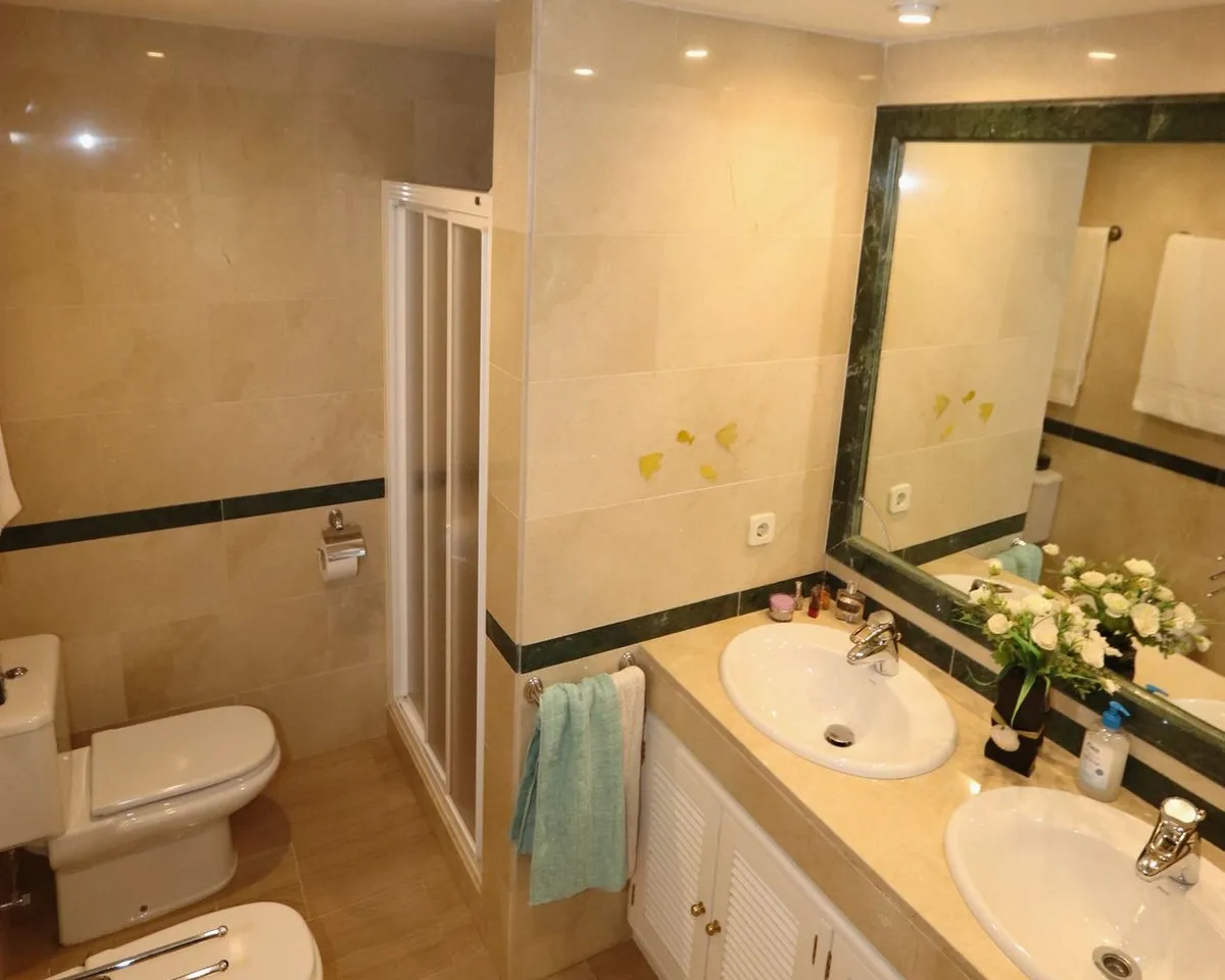 deb0580c-5003-4c1b-9a96-05c531bd4263