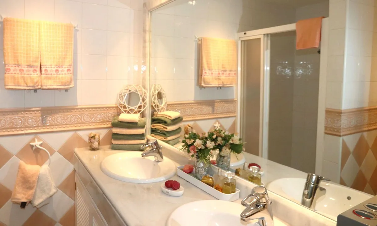 f076fb3e-592e-4ab2-9f19-fc725f5881f0