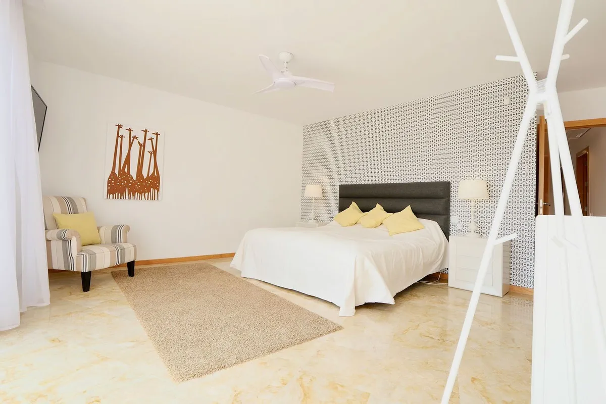 20aeefb4-89f8-4cdc-9c92-13021523f672