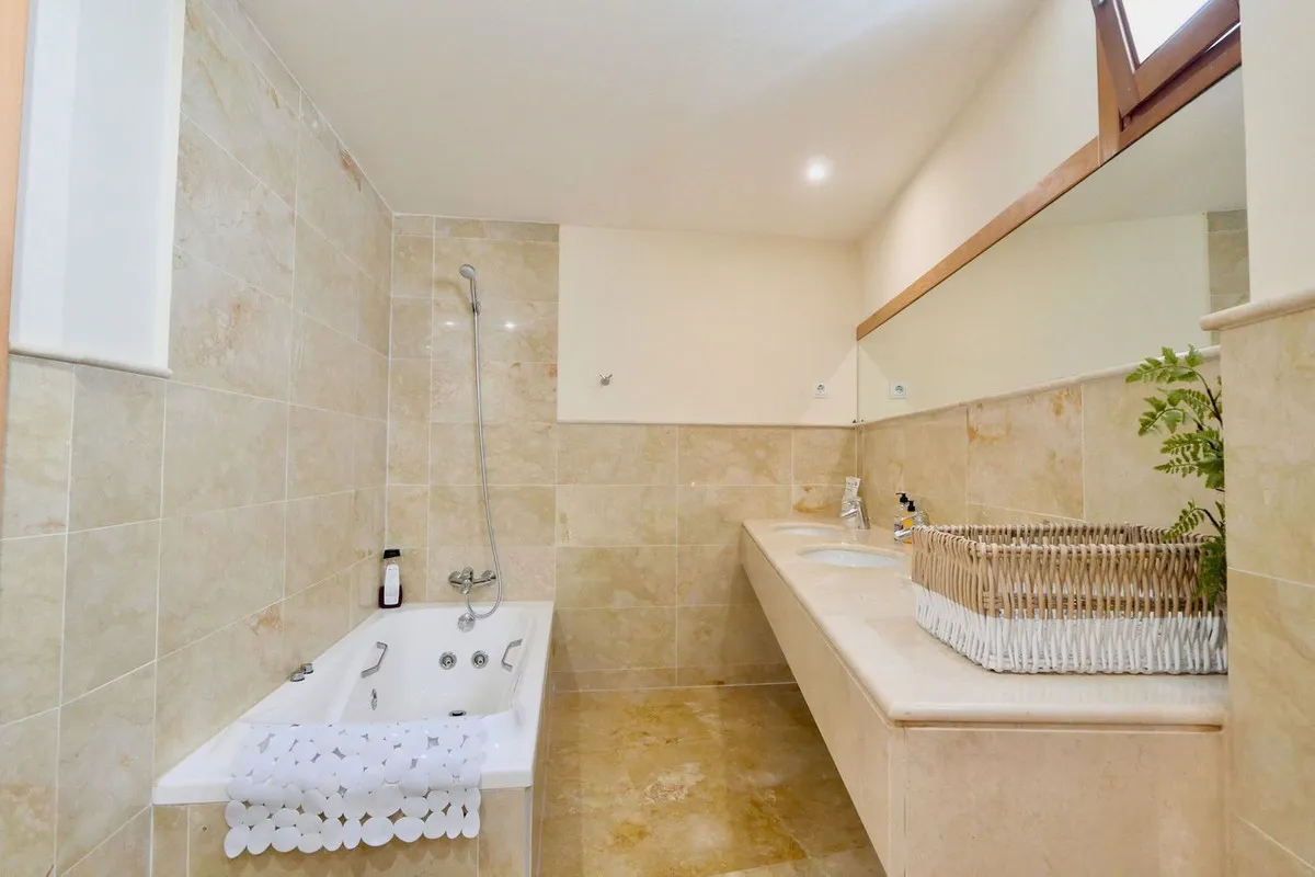 a9e0ee5f-6ebd-4ccb-96df-0ba8eb7e91d5