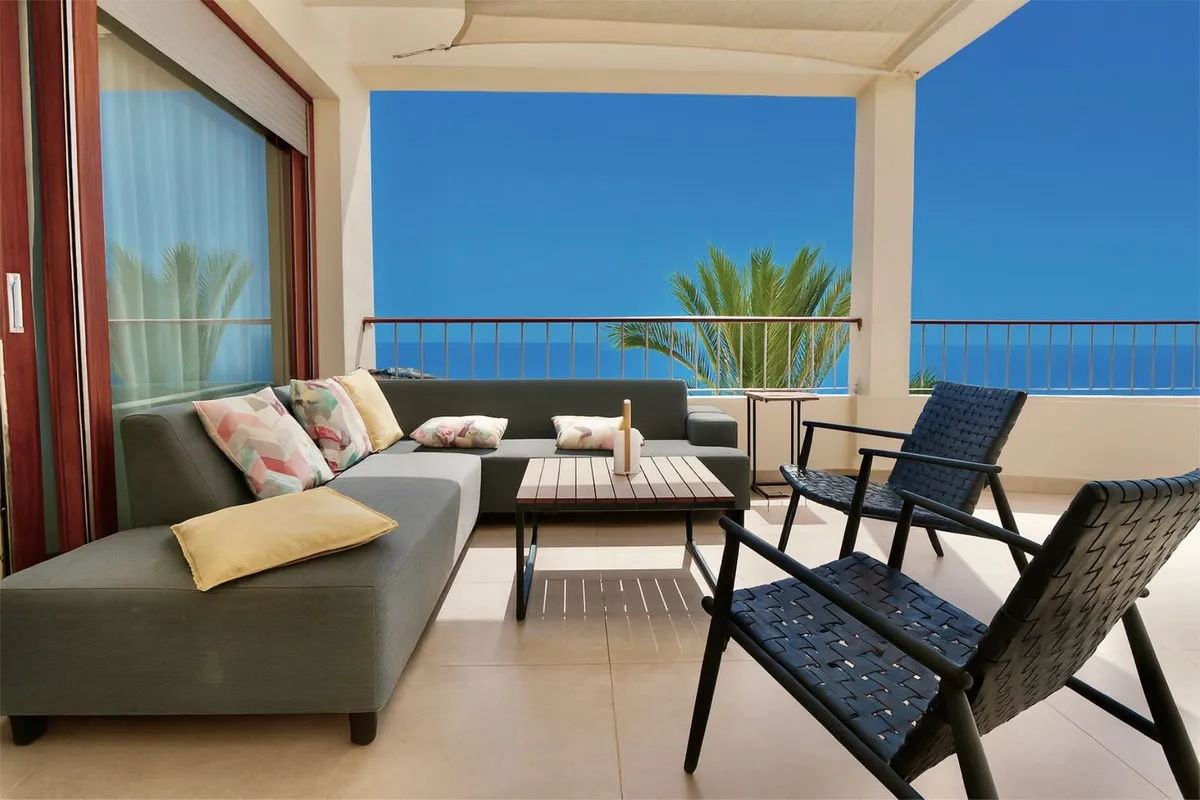 fcfbaefa-e1a2-4d79-8fcd-d8efa9260e68