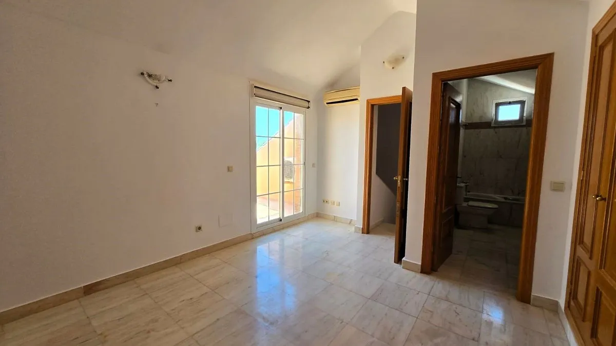 2d203c0d-6fec-4f5b-a0d1-583c50fa3b51