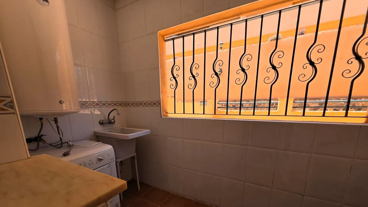 cf7b8e78-001d-4219-a138-96815ef3d696