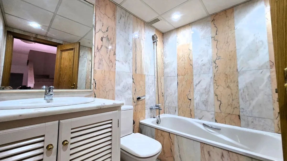 fe8cc825-a9f7-4b52-b00f-e966a126fa7e