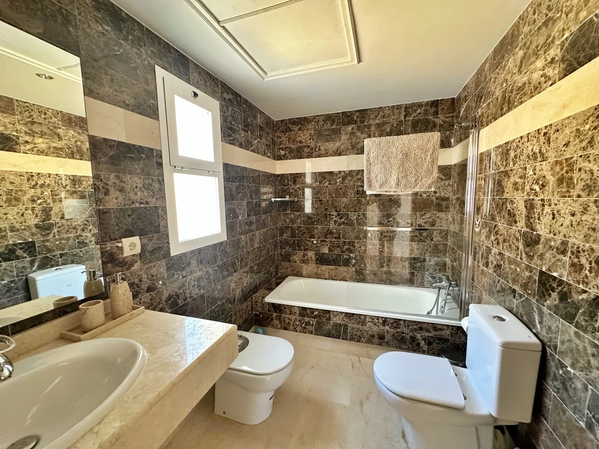 28f3c2a4-31e5-431f-b57e-97f121c78ea7