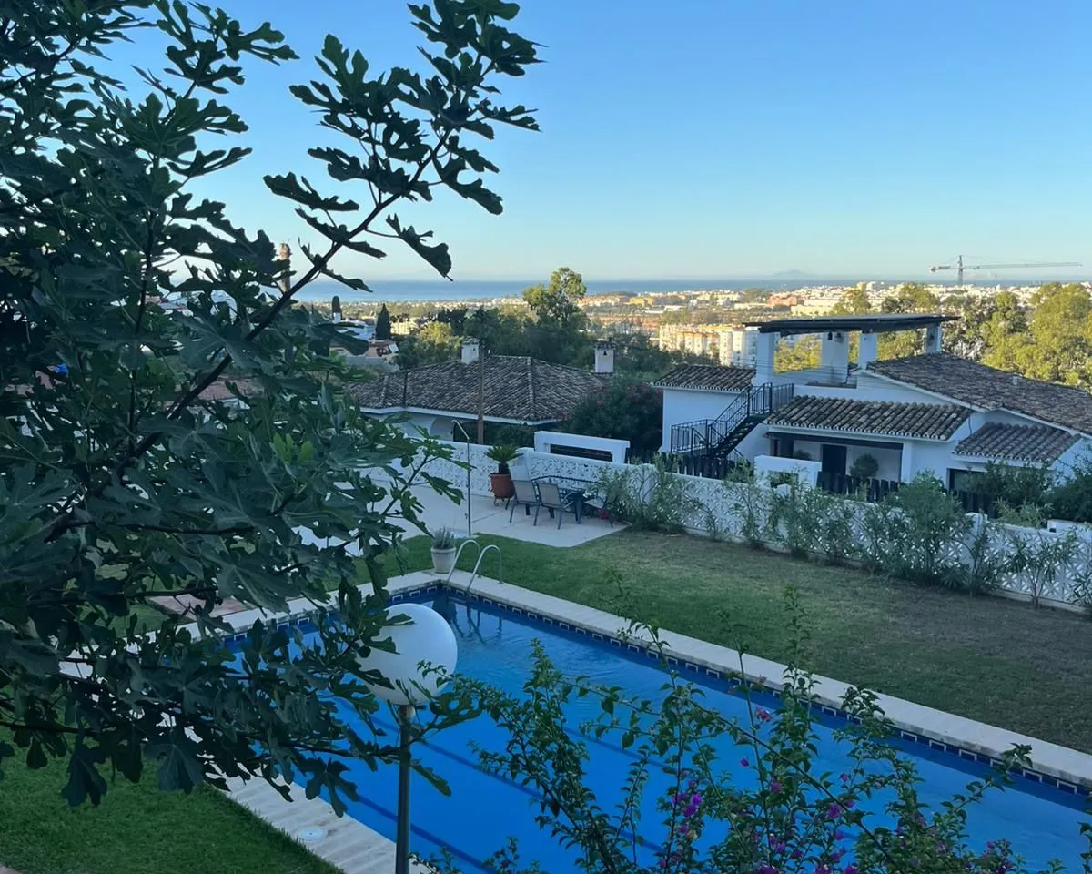 0ca5cf0e-bed7-44e4-bffa-40992d5df61f