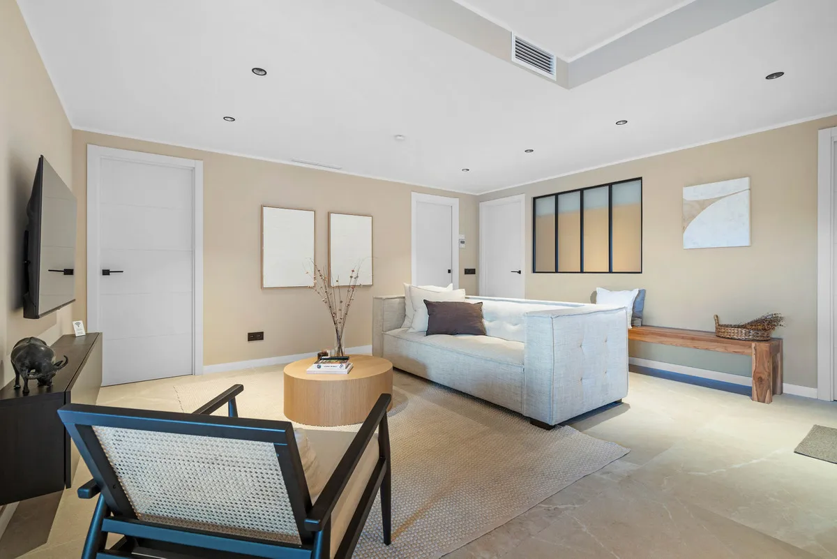 5e04fa43-e965-4098-8631-4478e7bc9718