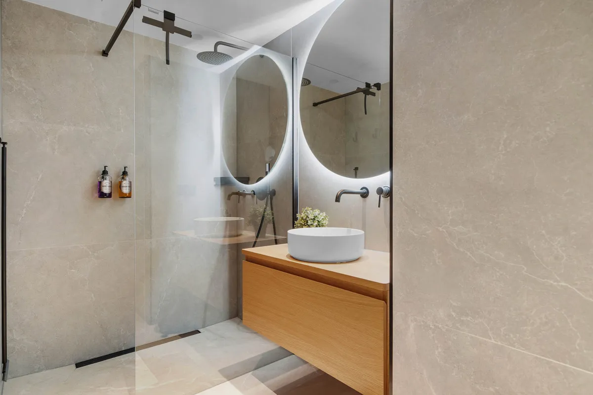 97f22ac4-48d0-47bc-8505-06f6f5be4251