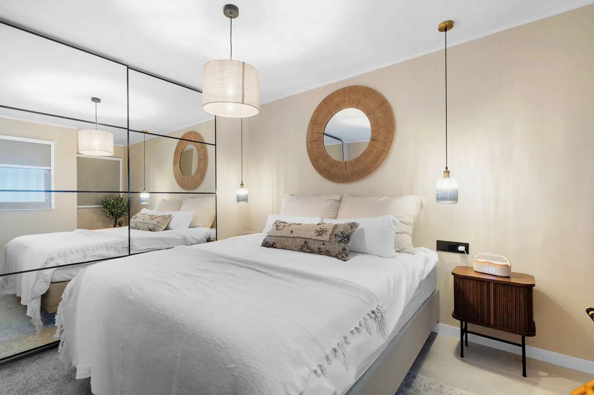 f5892062-c9fb-453a-a3fc-e8a611e5ffdd