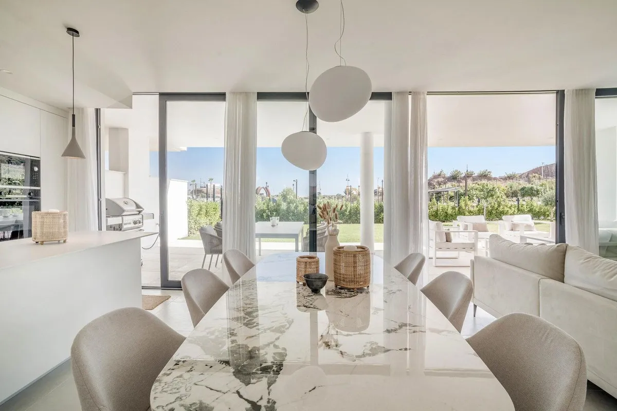 ac20e9dc-9e06-4a70-8d68-f029acef1fa2