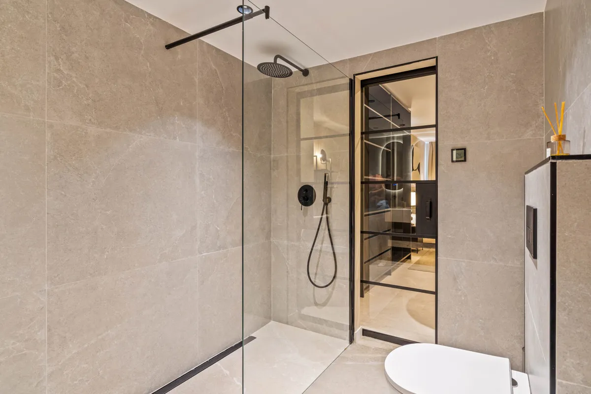 2773bc43-010e-4fd6-8362-b9c7425a6140