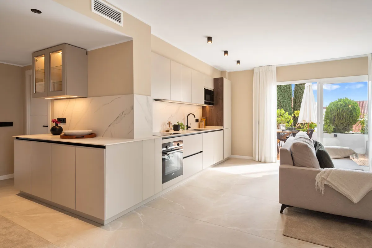 c1202486-4651-466b-a8b9-6b9662f09143