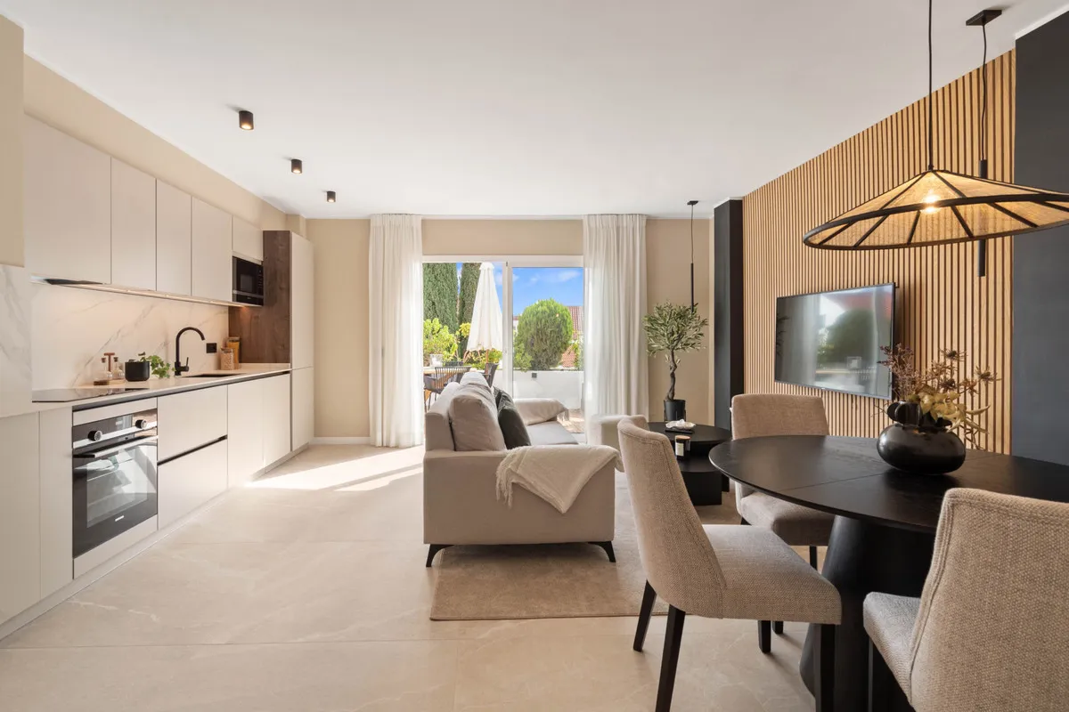 e8ceb26e-1d65-4f3e-ae58-fc3b478bc65a