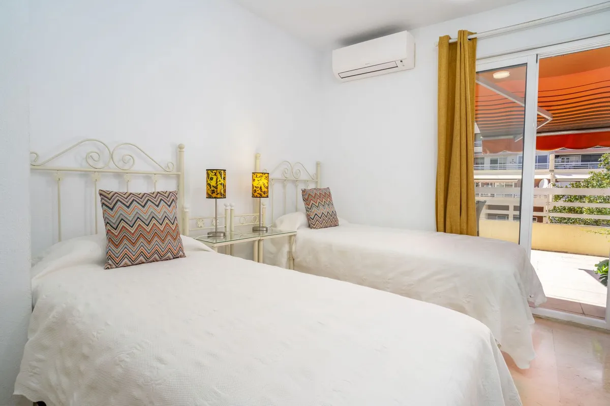 751f5ca8-5fb9-4256-91b3-a8bd8676bddc