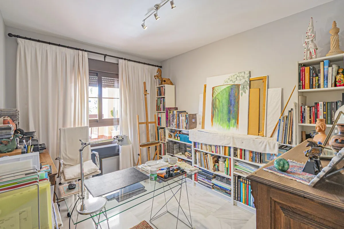 abb85624-8353-4b0b-9b25-dc396fe7050f