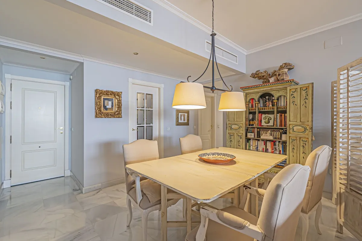 e5e34933-129b-4a40-8e24-60875fb8c5d8