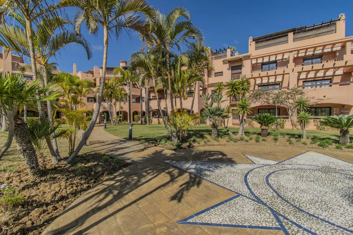 f7719ce4-9da6-47d2-b858-457ad05a6060