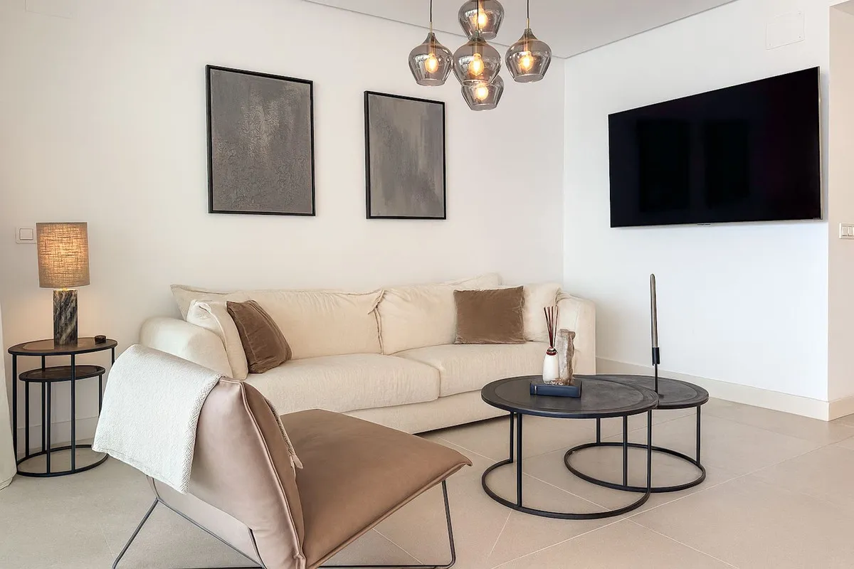 09afb4d8-df98-4e80-b928-7ca815e894bf