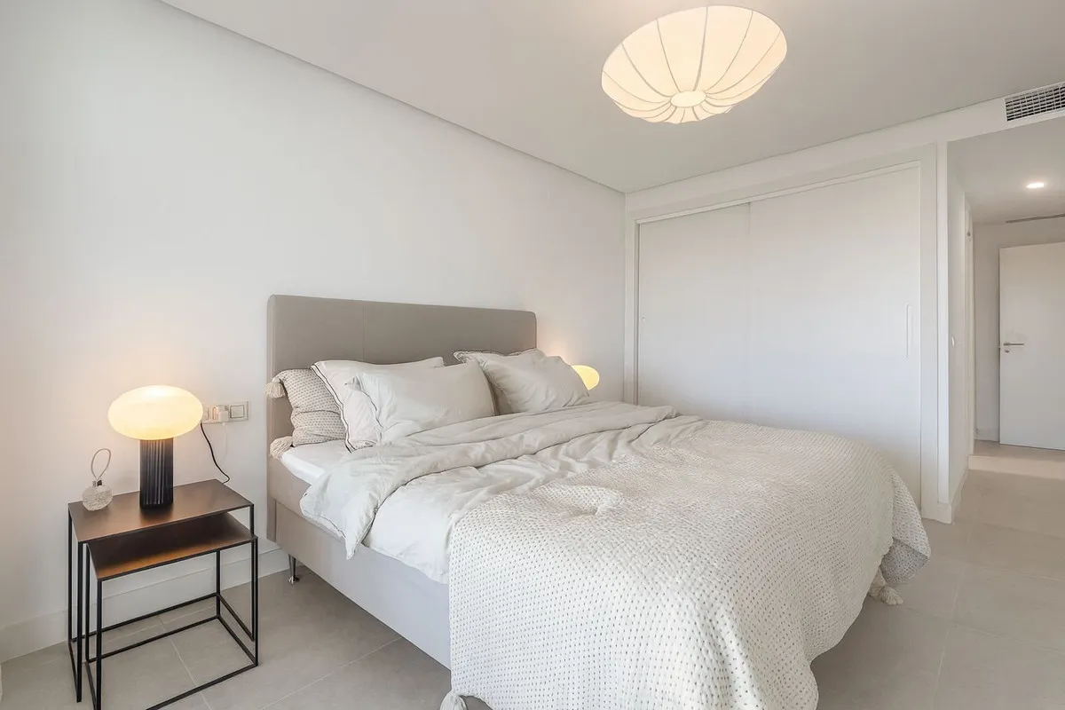 9f2c6b9c-91d4-4fd3-a093-025d0af261b8