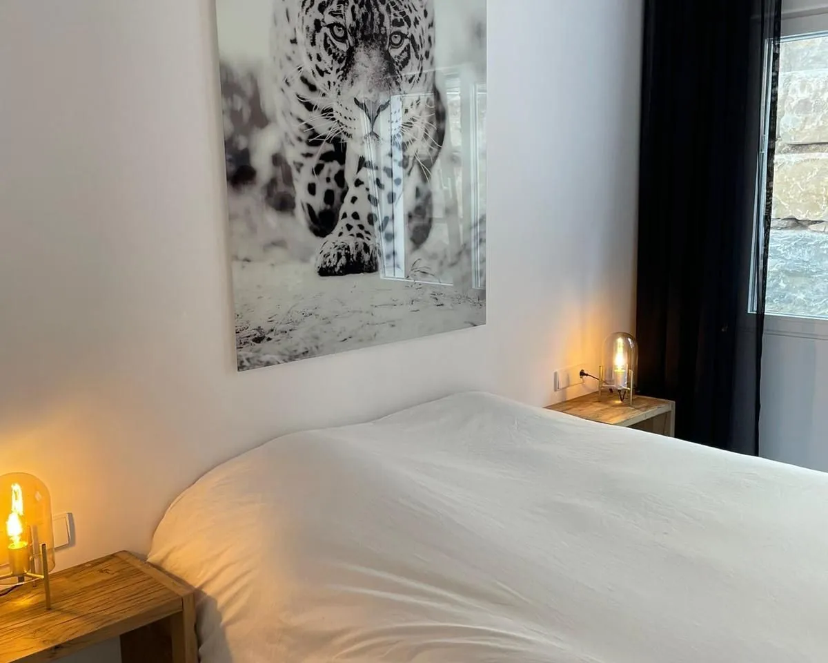 9da9903d-f672-4e47-8a50-20f61ec1fbd0