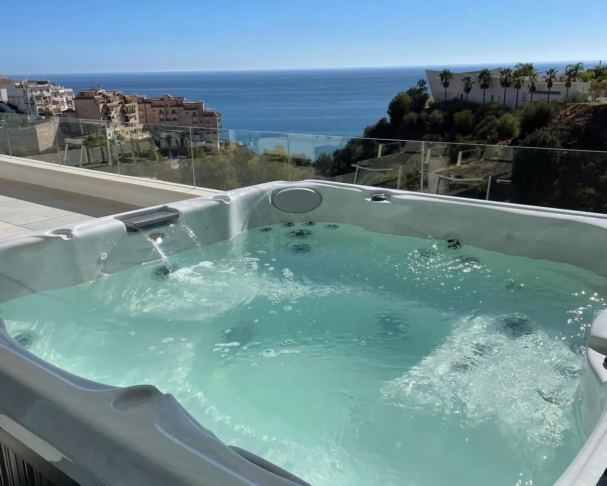 d094b8bc-b360-4549-bd24-59f40ed1aa56