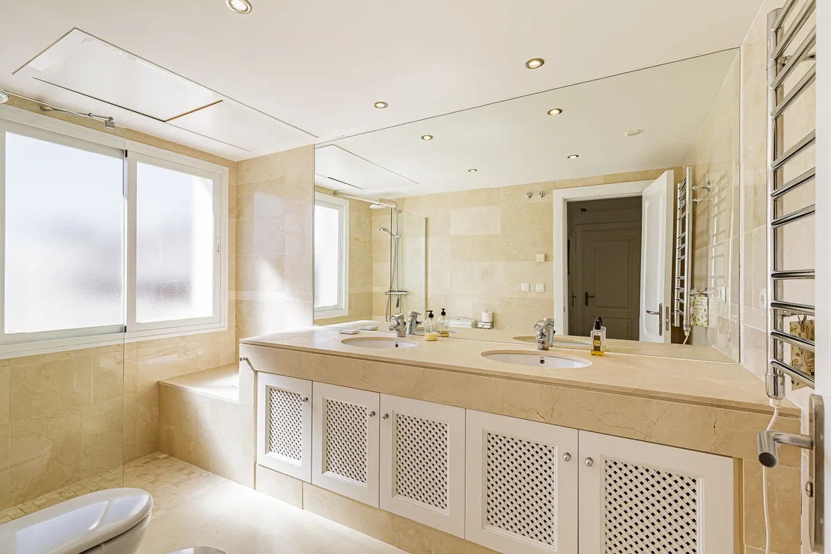 23c0f659-8131-4db1-8037-0eeaec5c7463