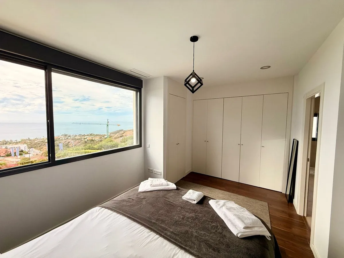 29e57c79-5500-4d8c-8190-bc1ac3d71038