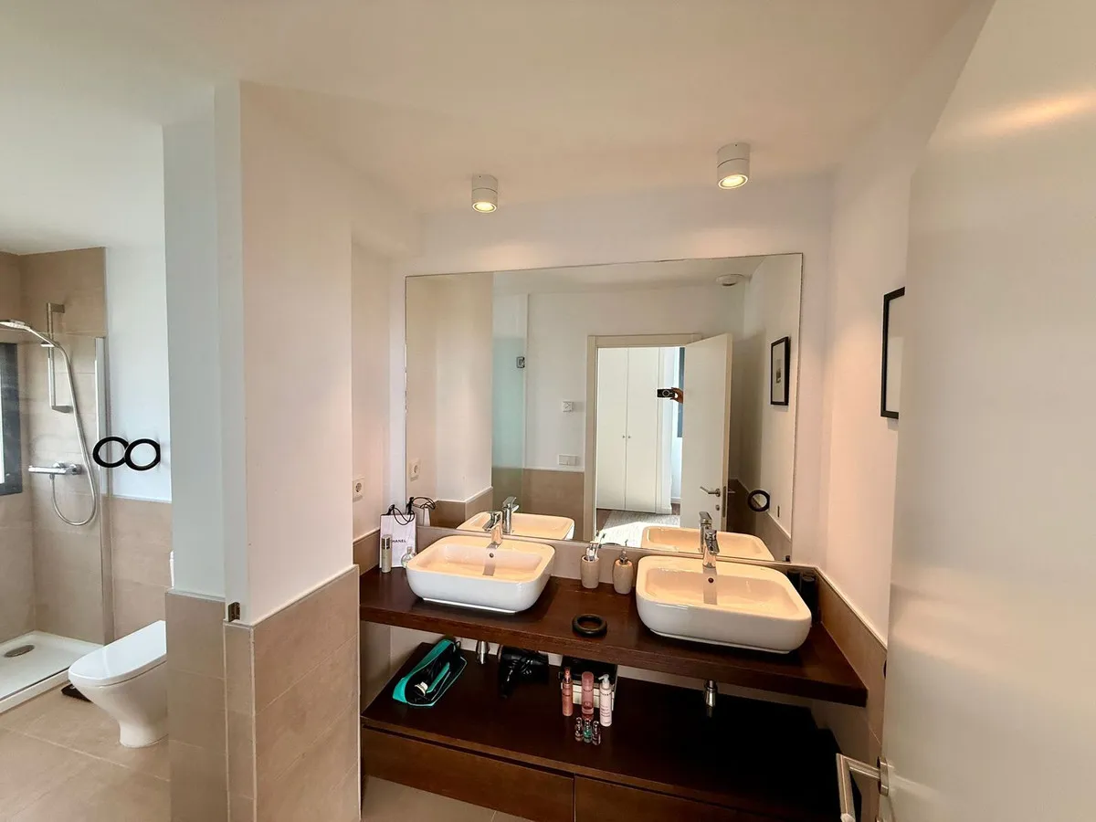 4175029b-b1c5-4649-a3b1-eea2825a64ba