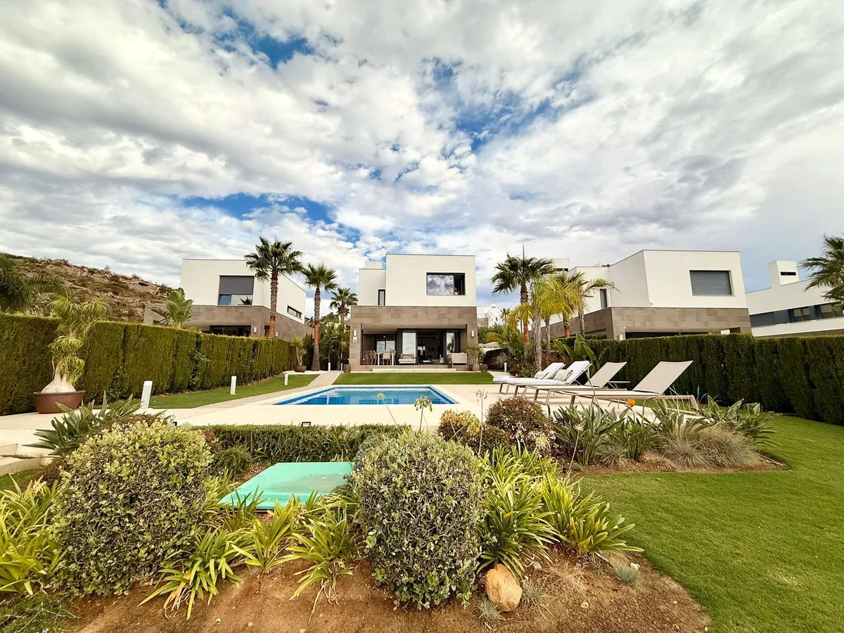 5f95316c-d495-42aa-bda2-29f18cd2e135