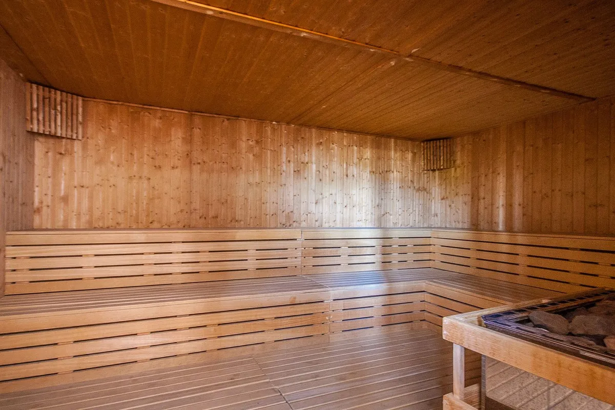 98a303bb-96ba-42e6-b878-e8341a34fe17