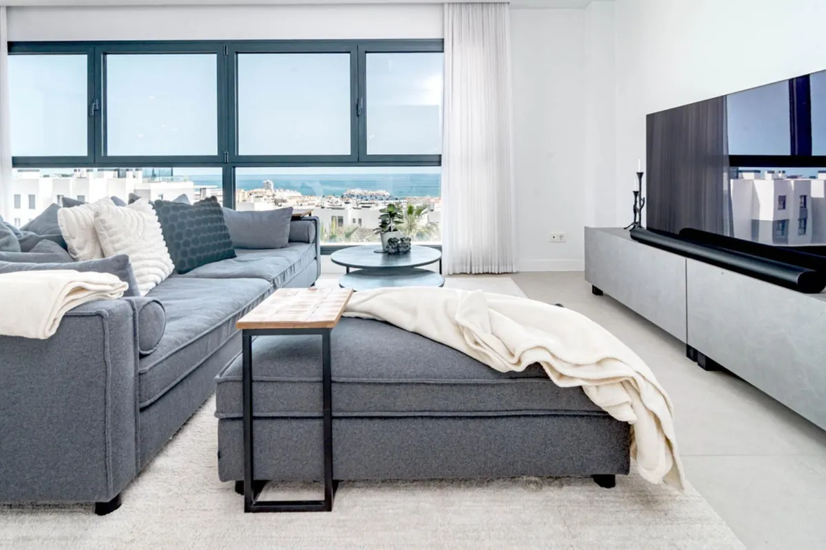 0f3330c6-6ea1-44ff-b6dc-6d7d54564b18