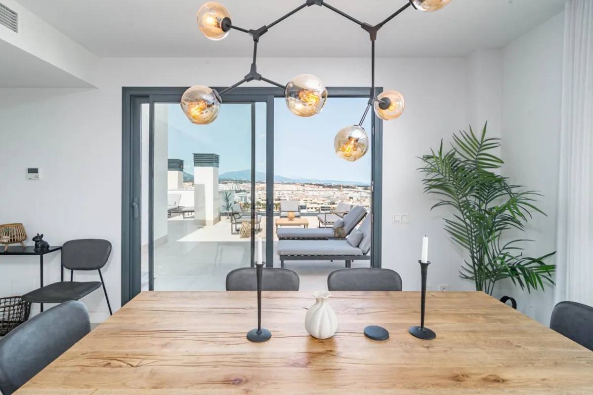 57b8d38c-580d-4e64-8bfc-a5471e62527d