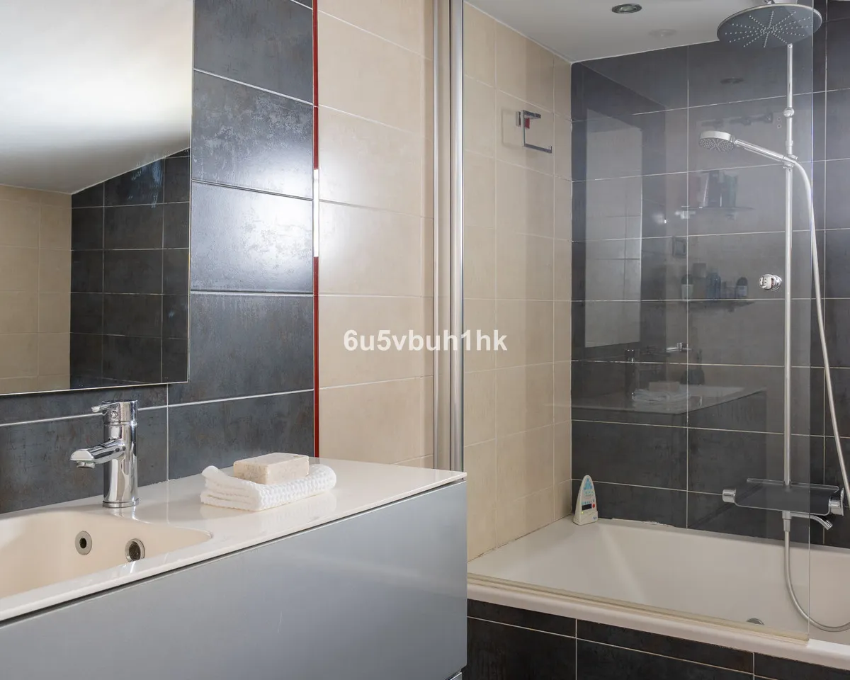 03ddc57c-5612-436d-8080-772a20731981