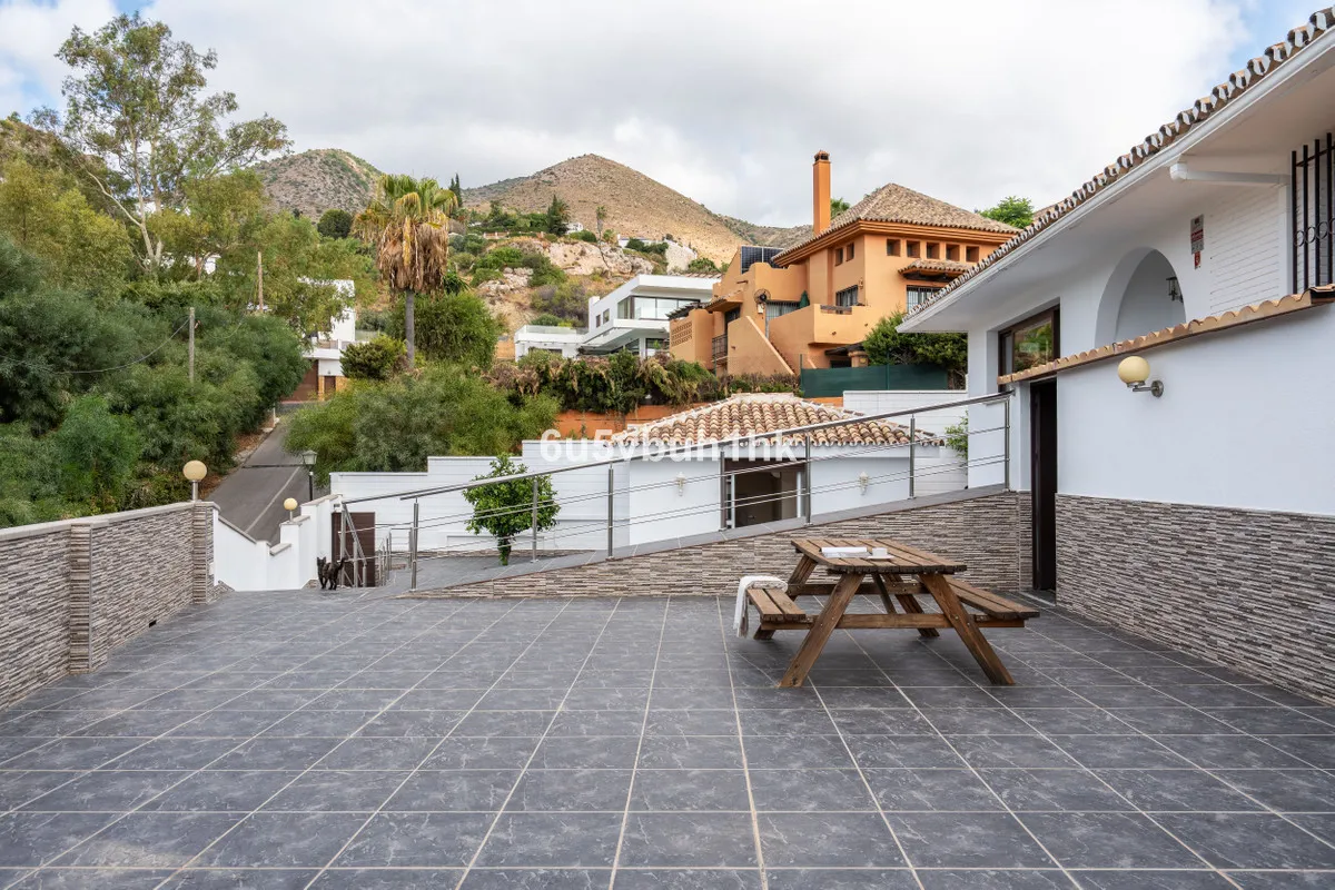 a248676b-eddd-4fdf-a1f1-c22ddf974251