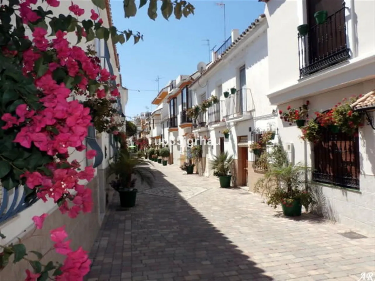 5c5620fc-62c9-432f-b877-4b8f6c872844