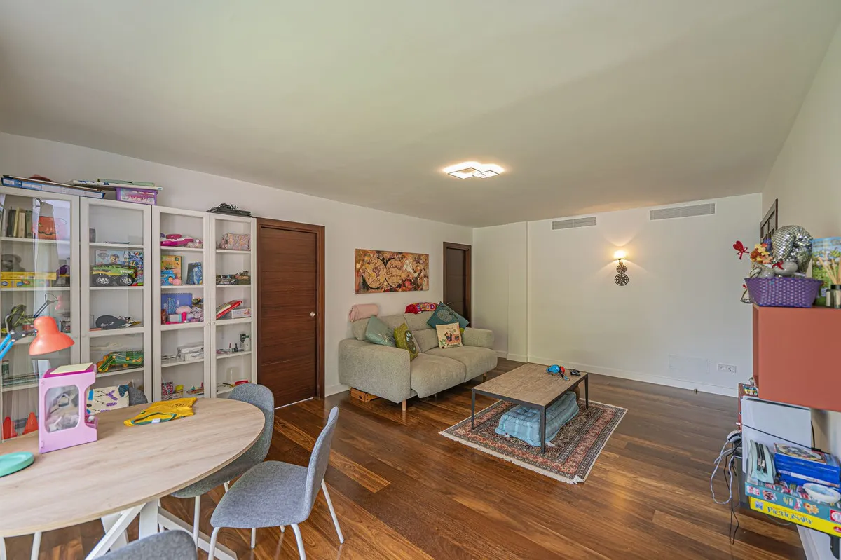 0564bd27-b011-4254-a2e0-be6a605f2980