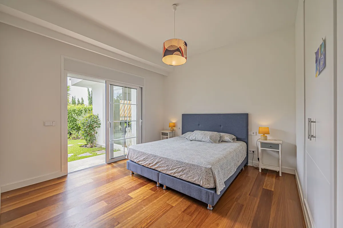 1dd16374-0932-4189-b382-f609a609de4c